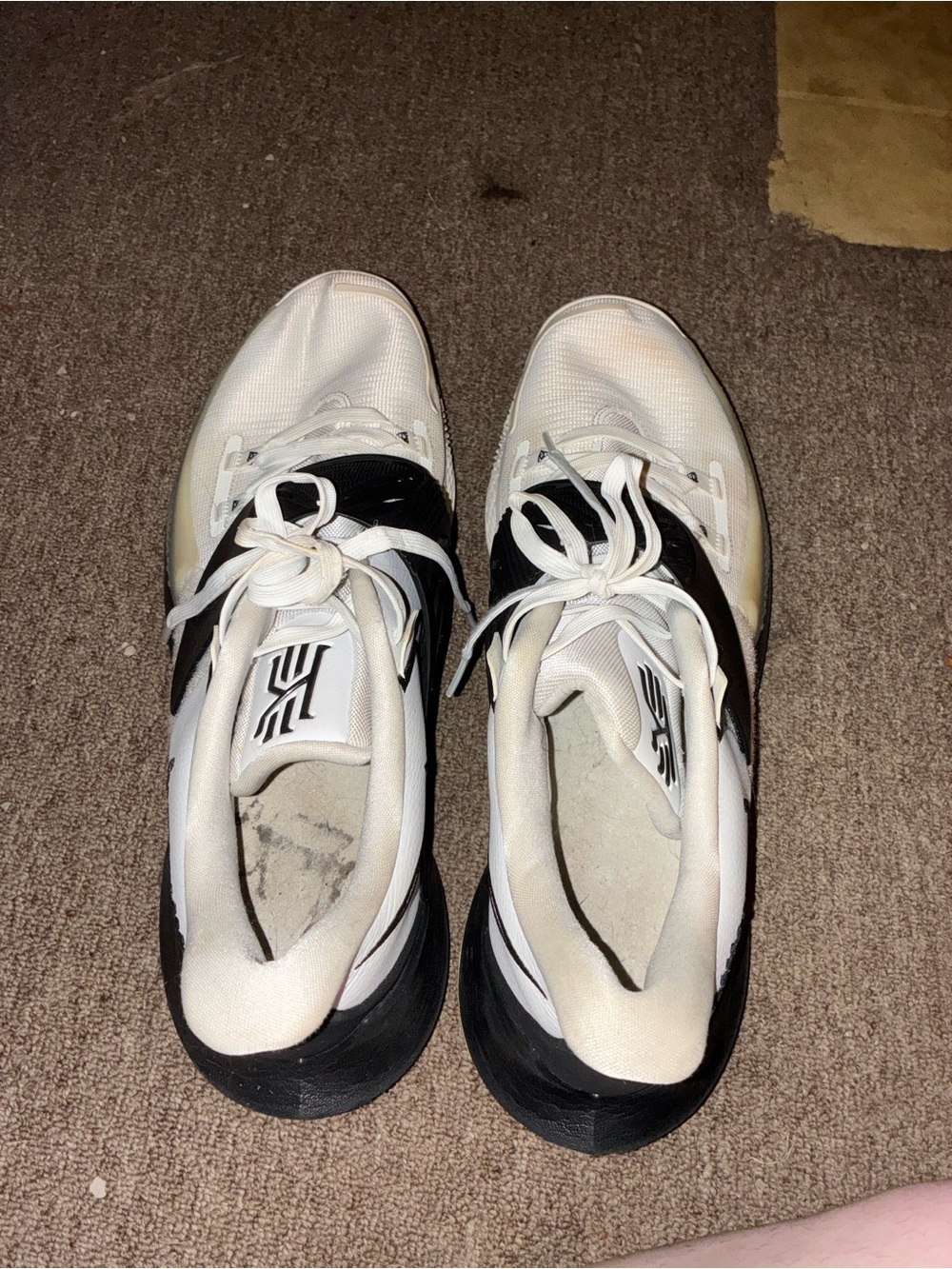 Nike Kyrie Low 3 TB White and Black Shoes